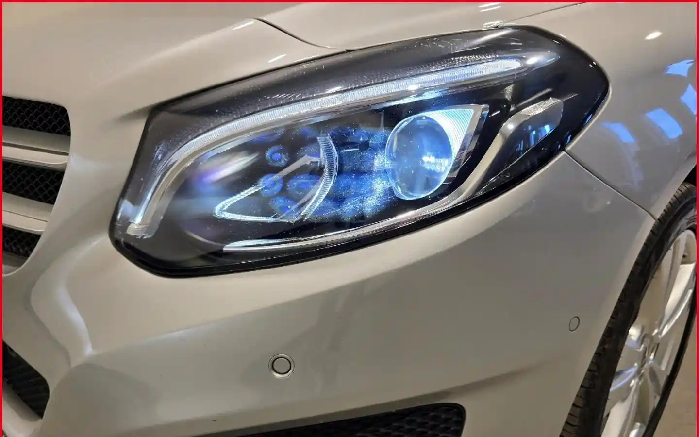 Mercedes-Benz B 180