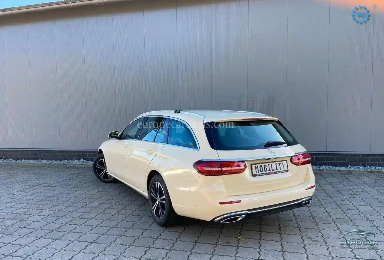 Mercedes-Benz E 200