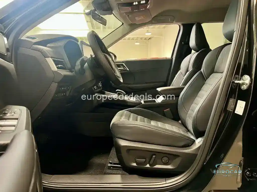 Mitsubishi Plug-in Hybrid Outlander