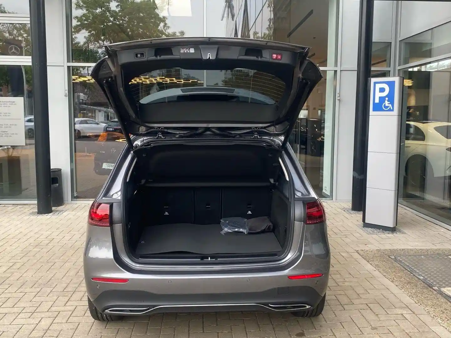 Mercedes-Benz B 200