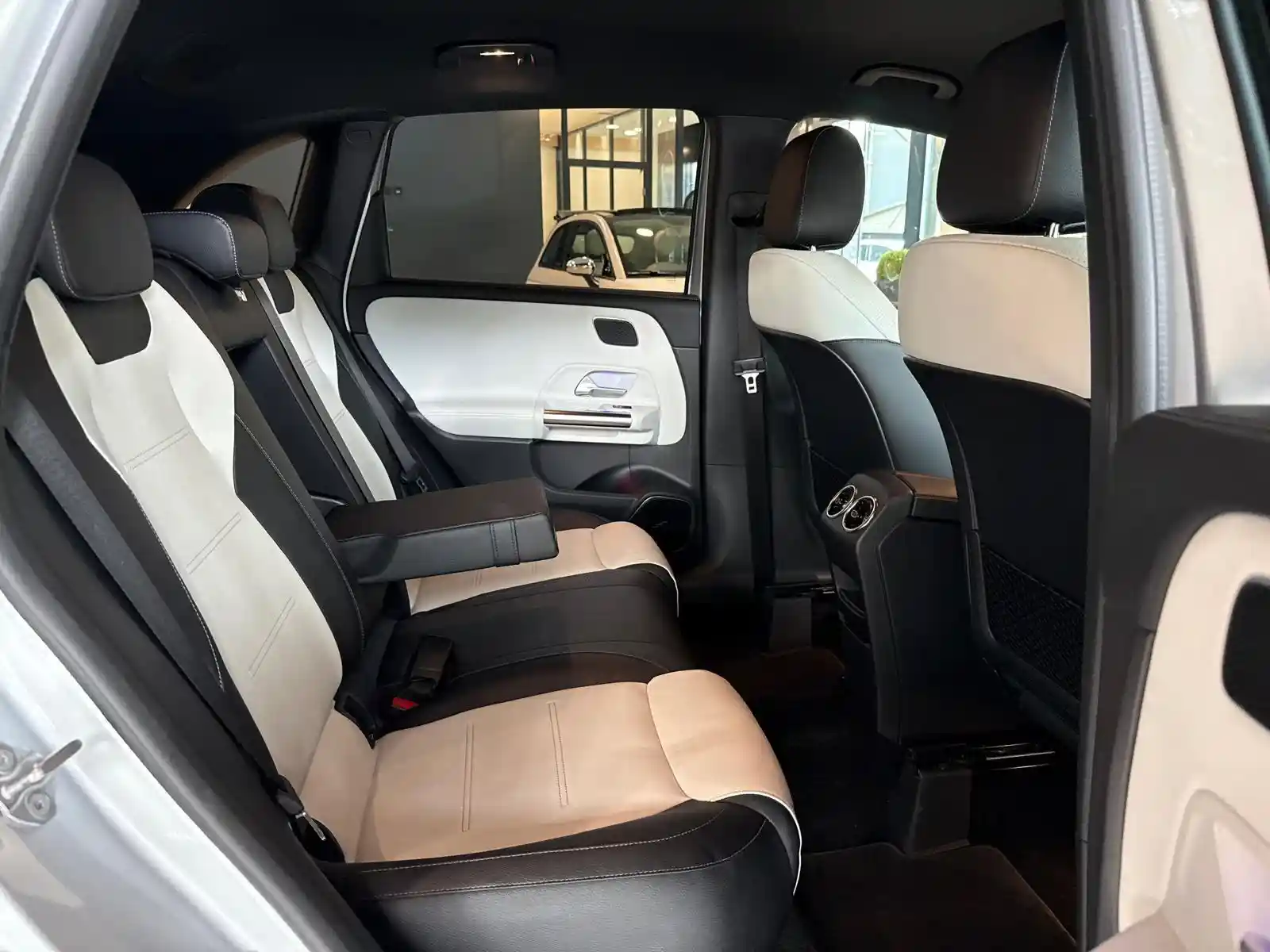 Mercedes-Benz B 250