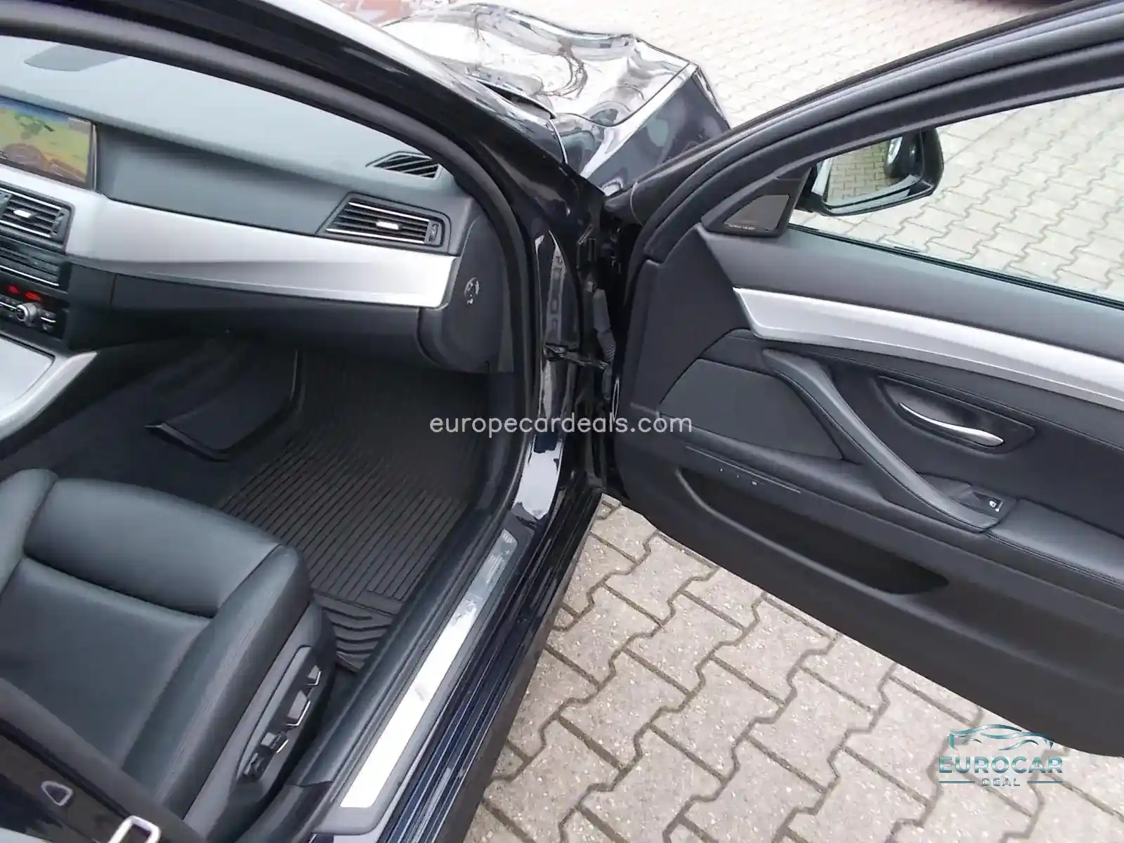 BMW M550