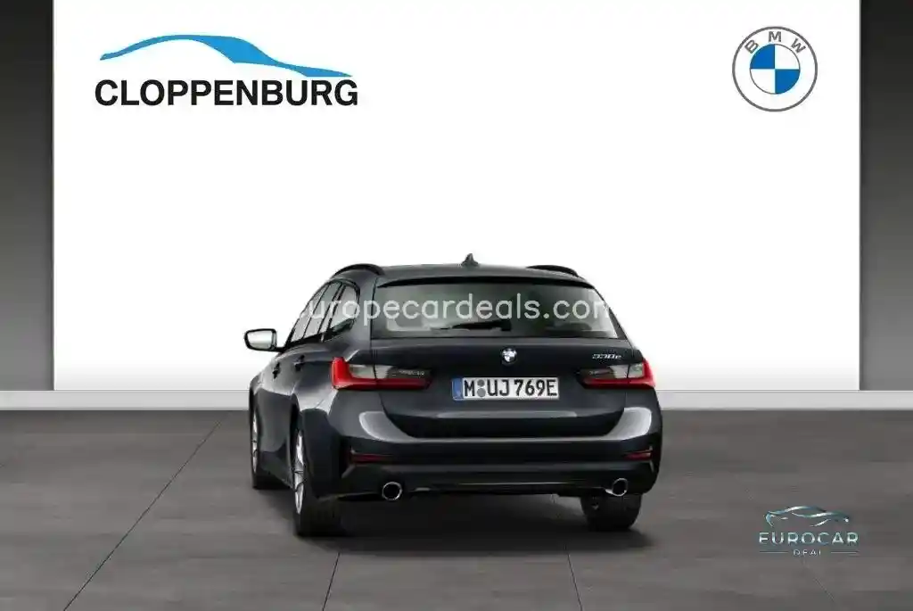 BMW 330