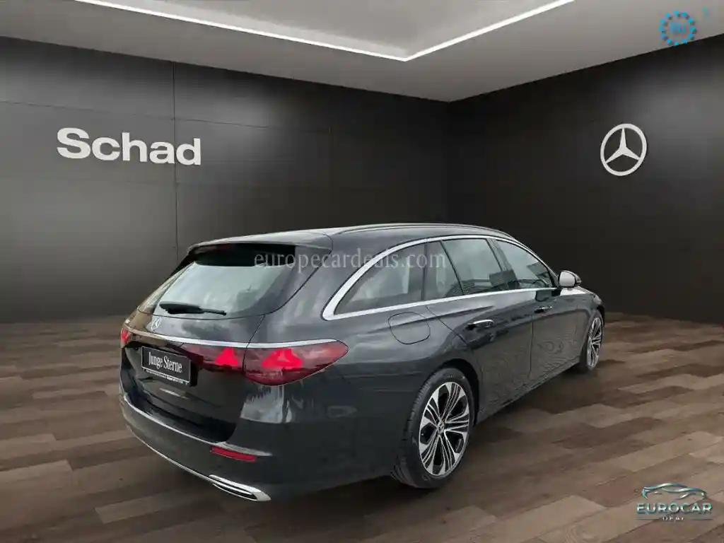 Mercedes-Benz E 200