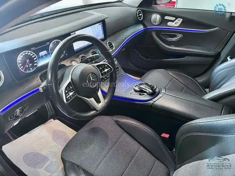 Mercedes-Benz E 220