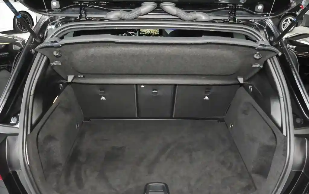 Mercedes-Benz B 220