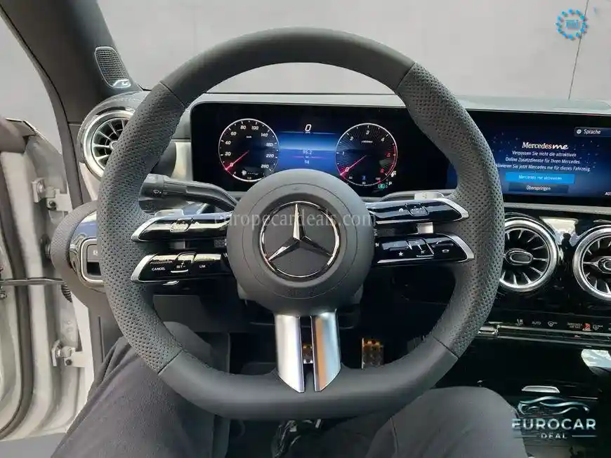 Mercedes-Benz CLA 180