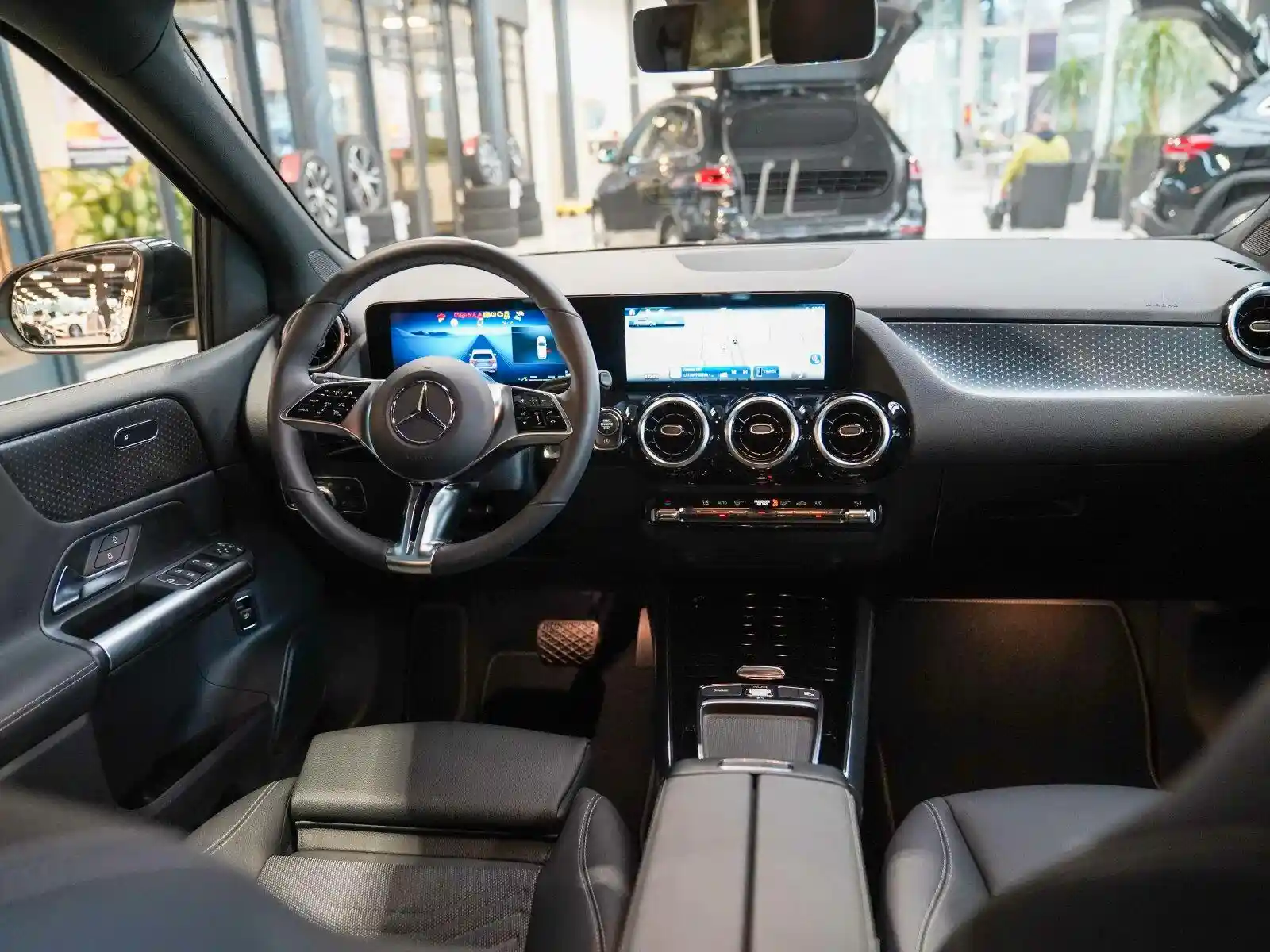 Mercedes-Benz B 180