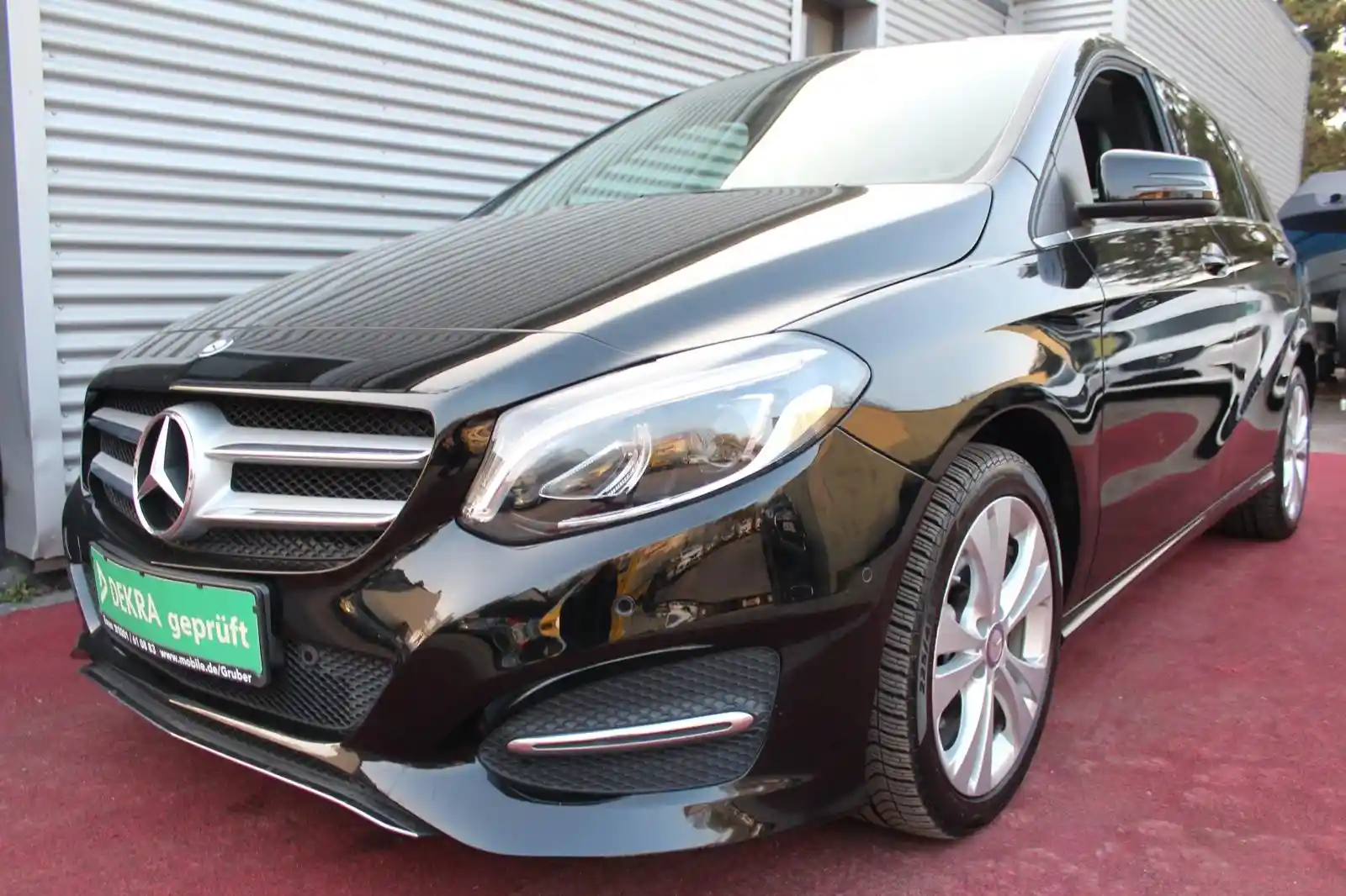 Mercedes-Benz B 200