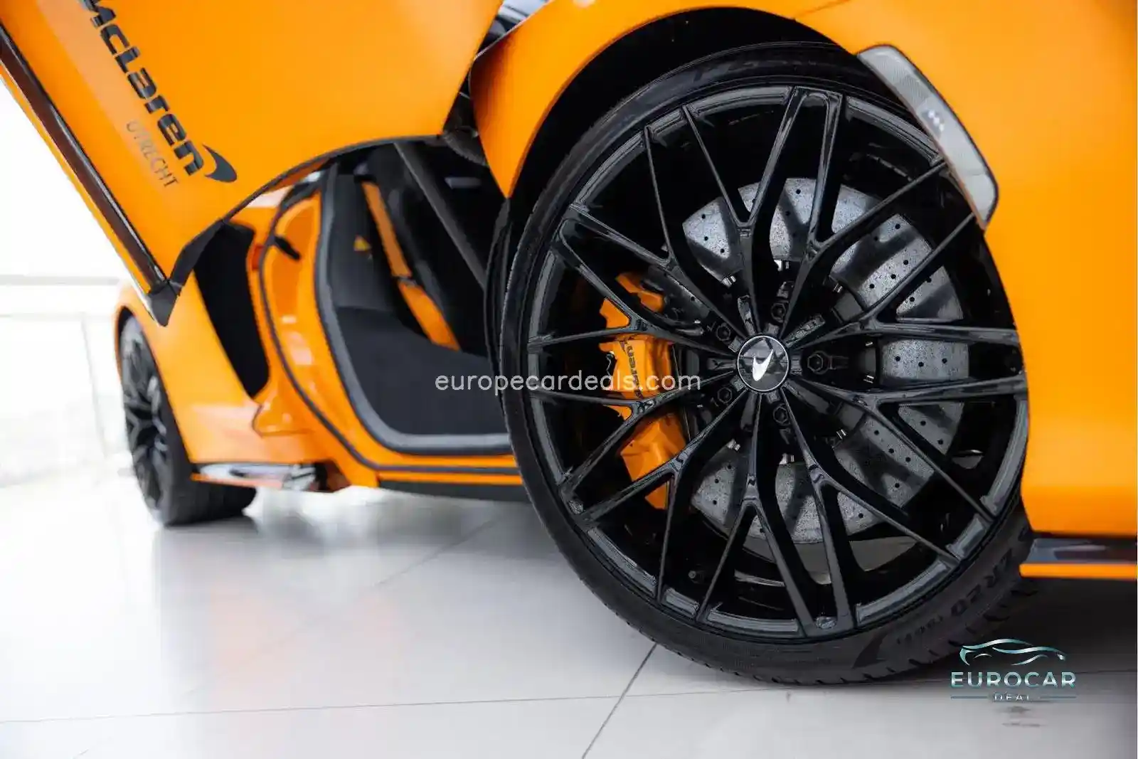 McLaren GT
