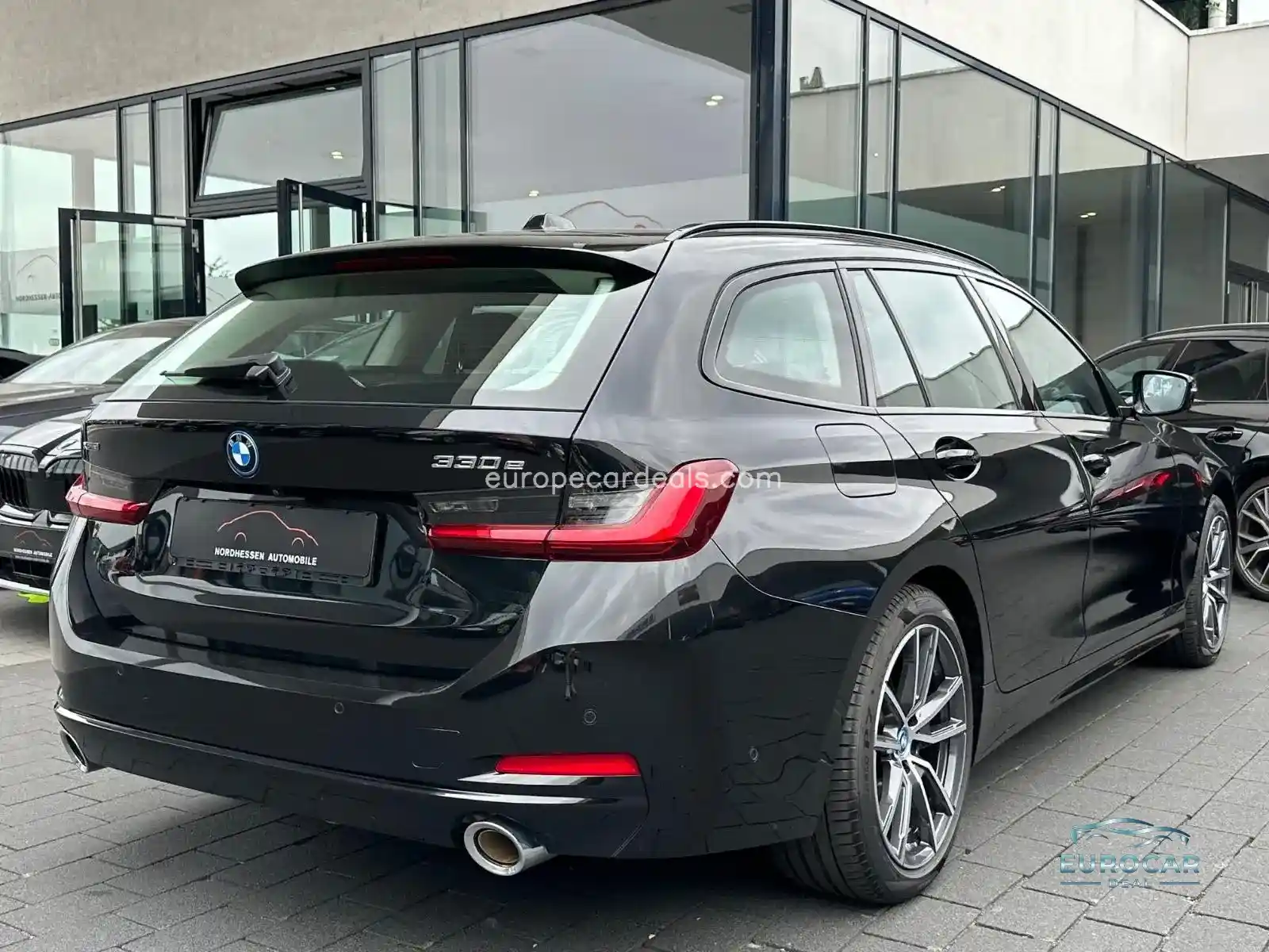 BMW 330