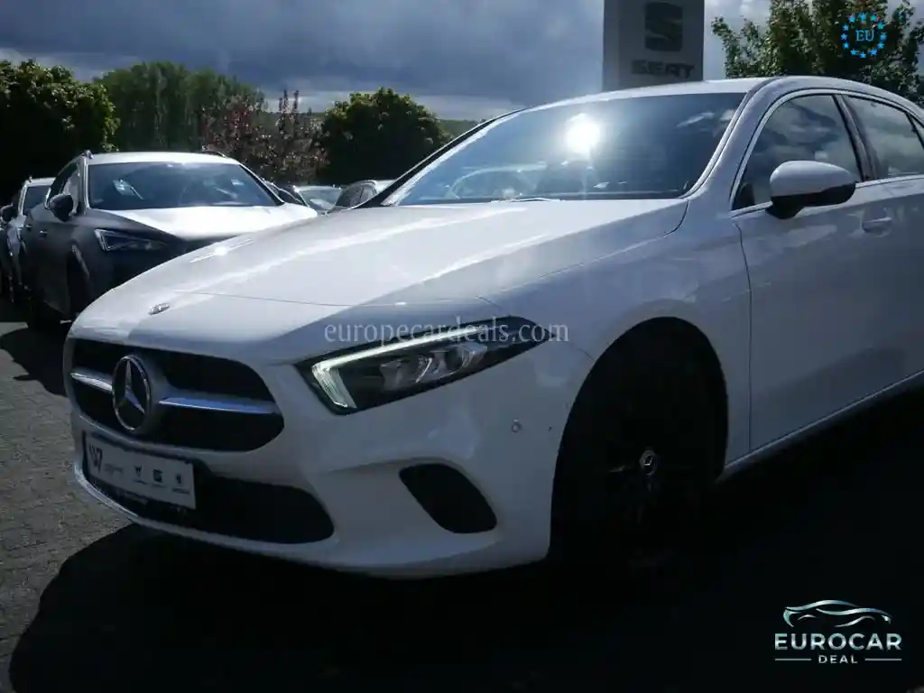 Mercedes-Benz A 220