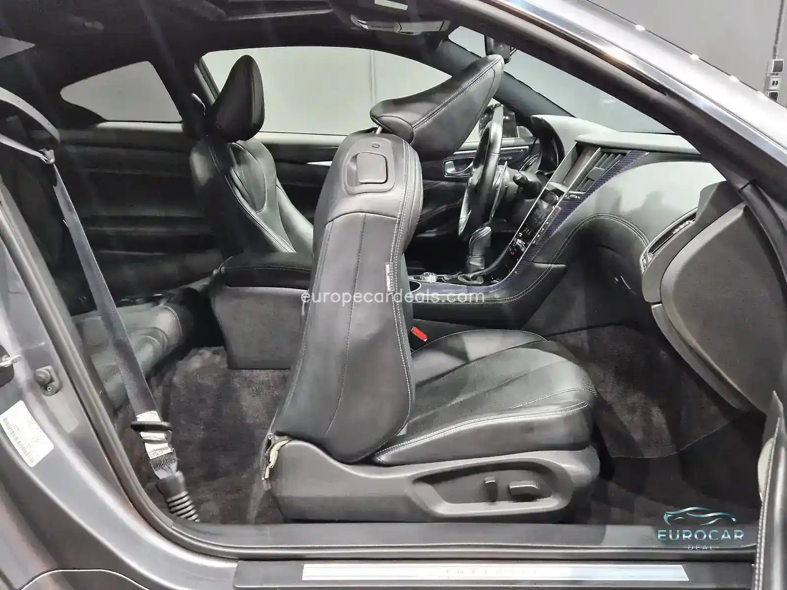 Infiniti Q60