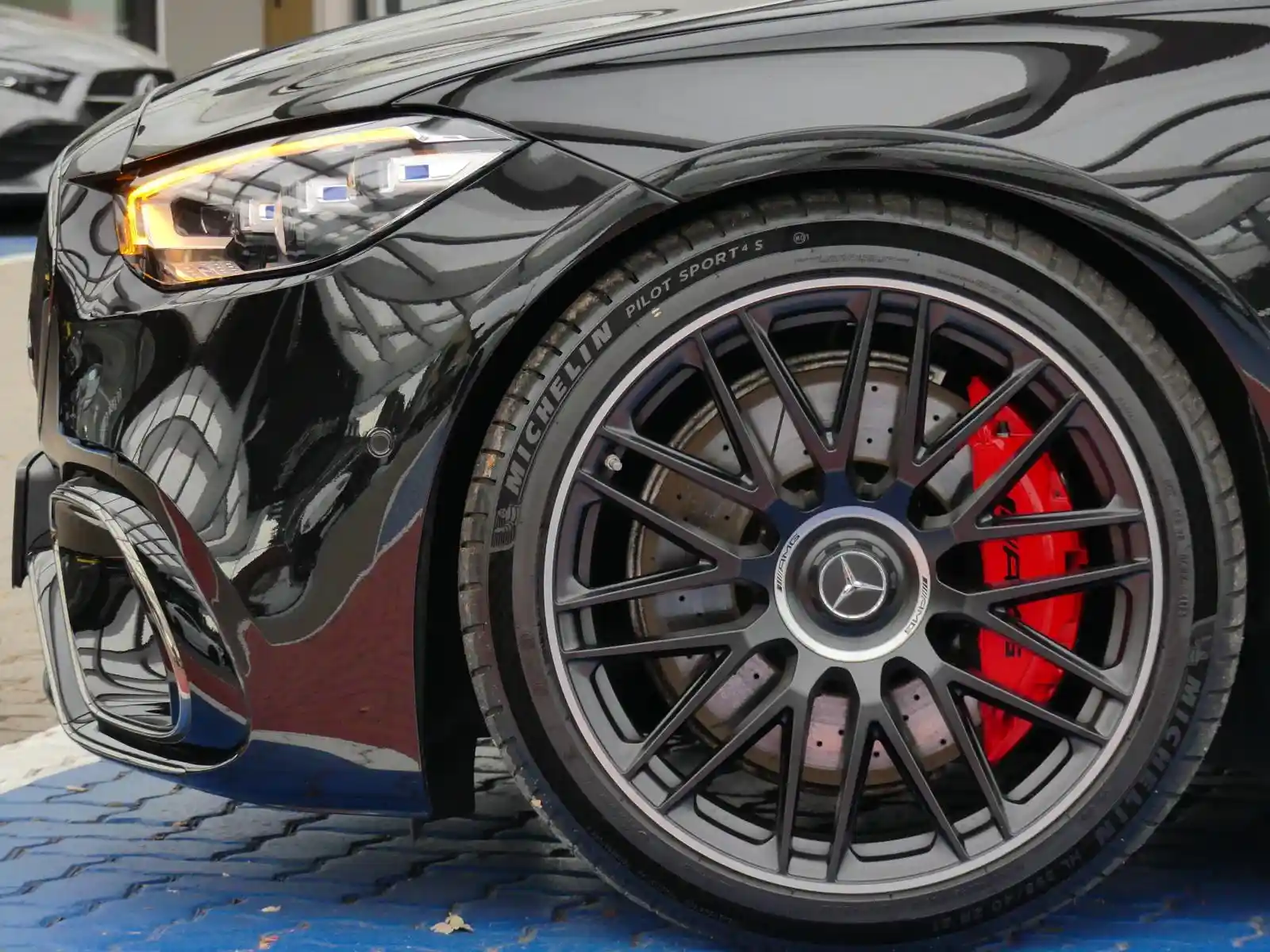 Mercedes-Benz S 63 AMG