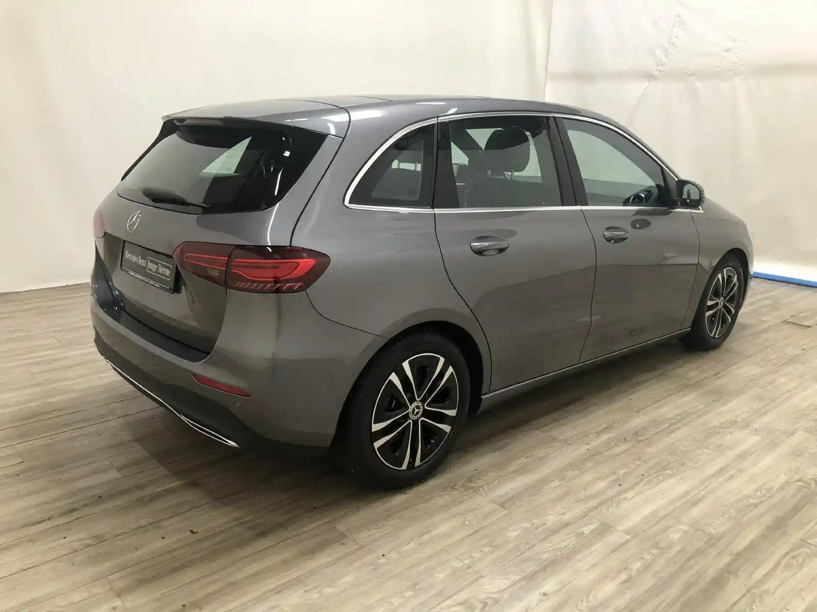 Mercedes-Benz B 200