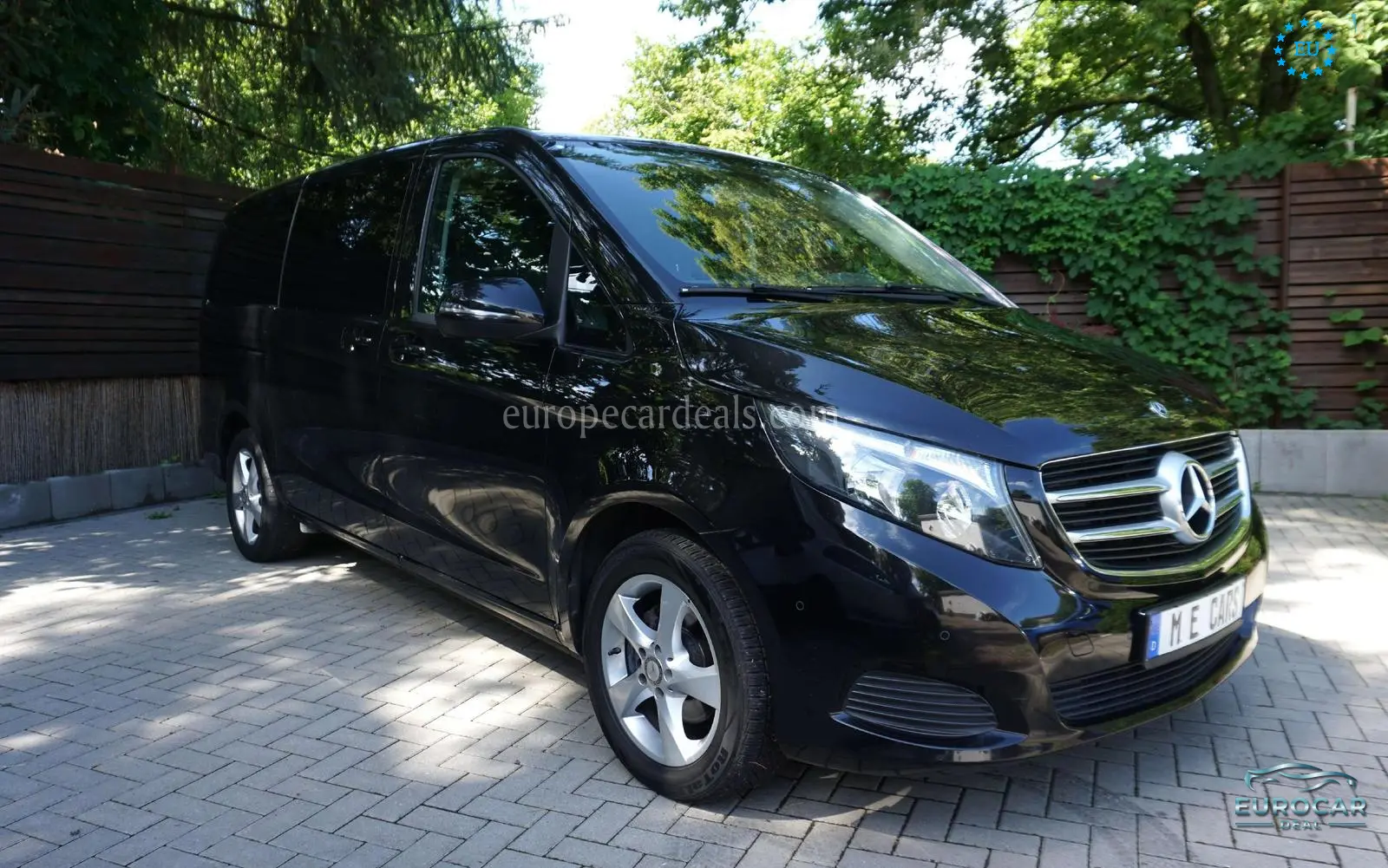 Mercedes-Benz V 220