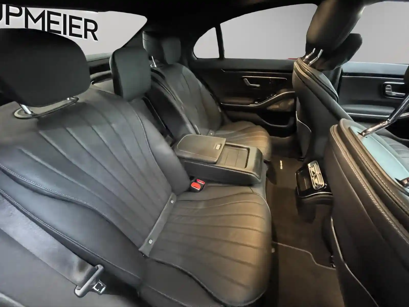 Mercedes-Benz S 500
