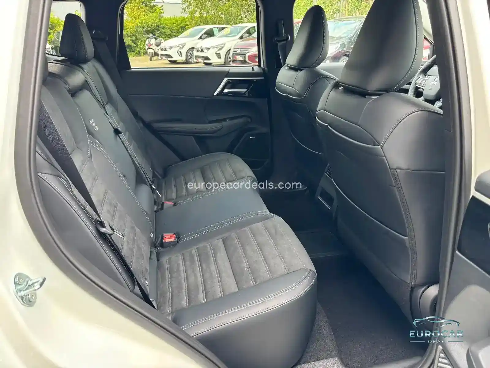 Mitsubishi Plug-in Hybrid Outlander