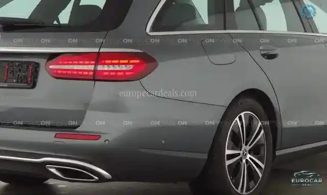 Mercedes-Benz E 220