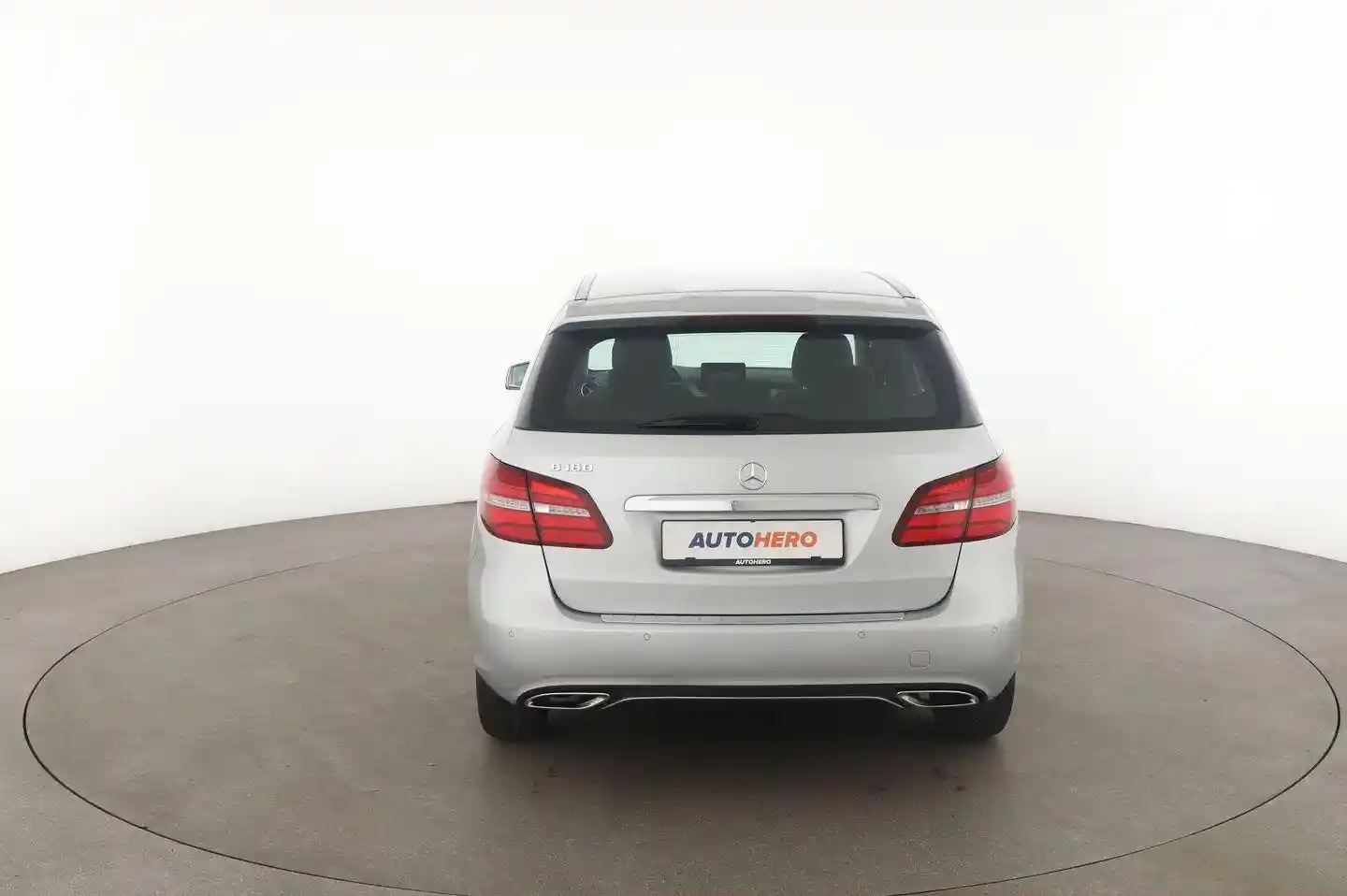 Mercedes-Benz B 180