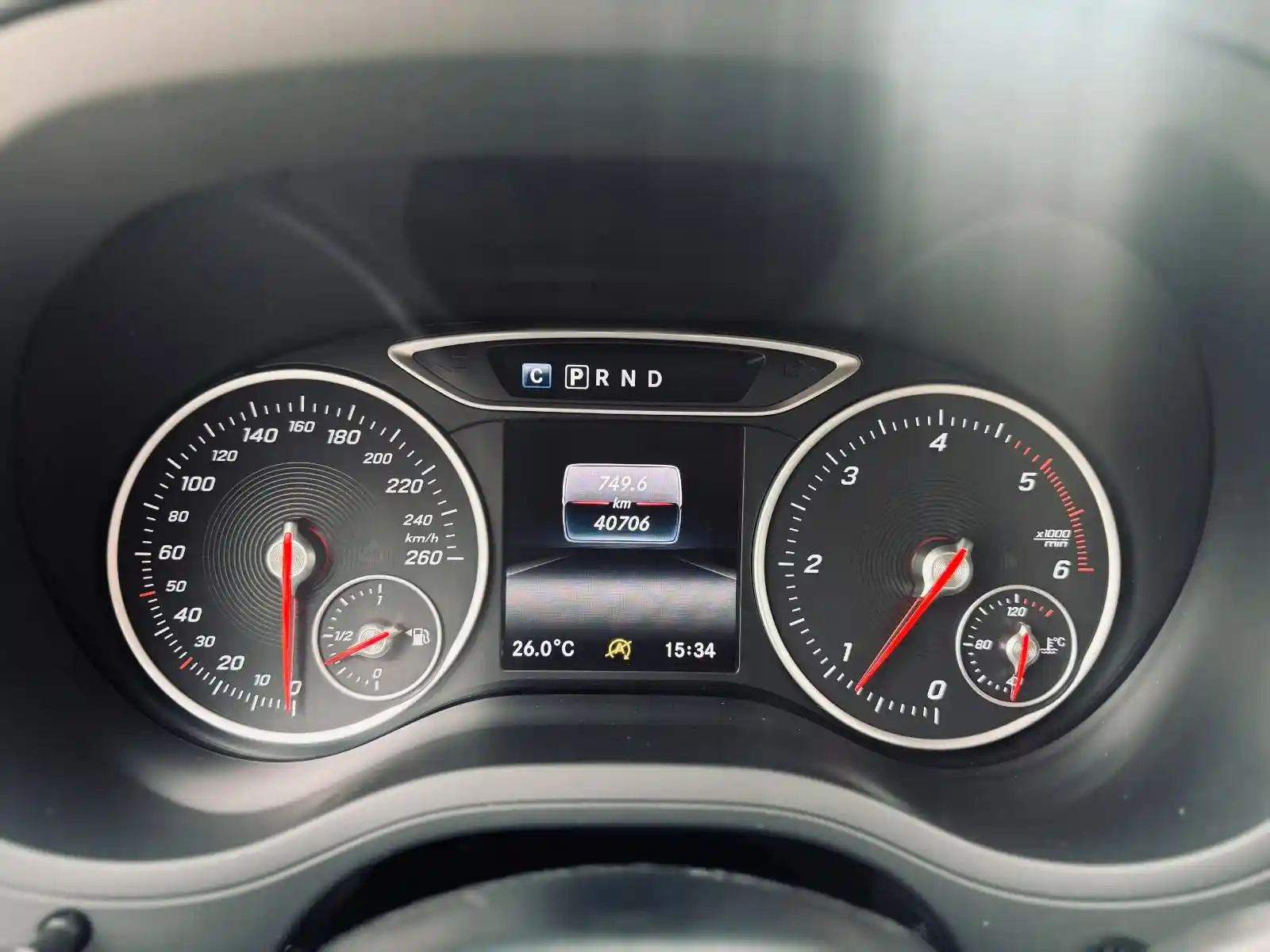 Mercedes-Benz B 200