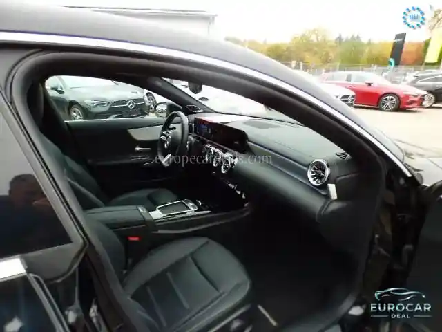 Mercedes-Benz CLA 180 Shooting Brake