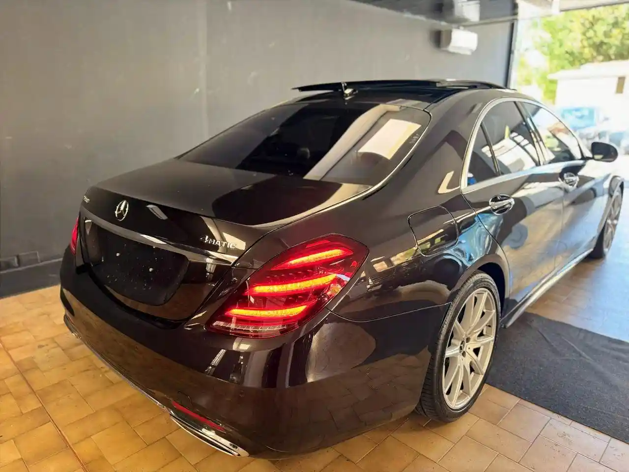 Mercedes-Benz S 560