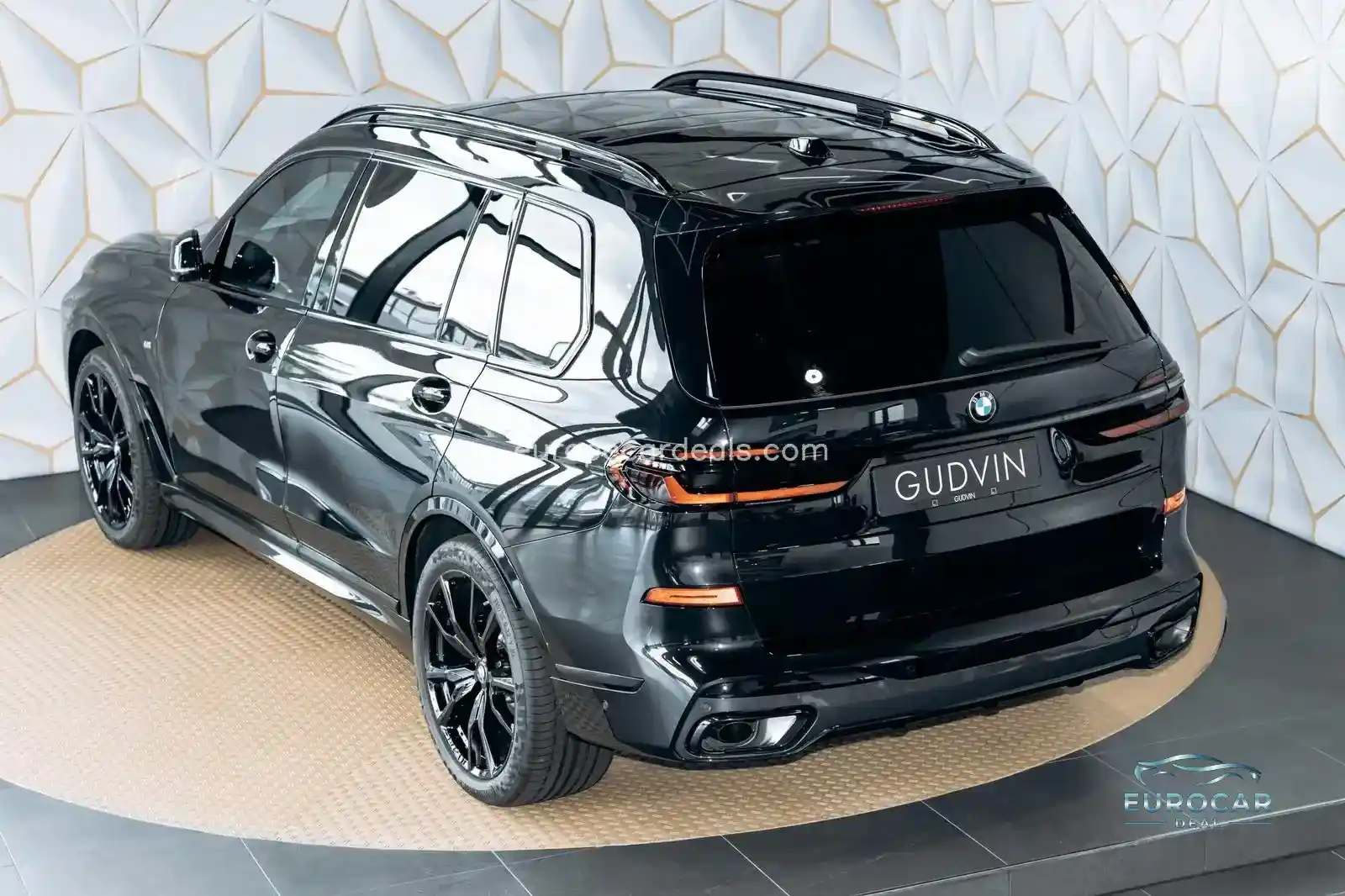 BMW X7 M60