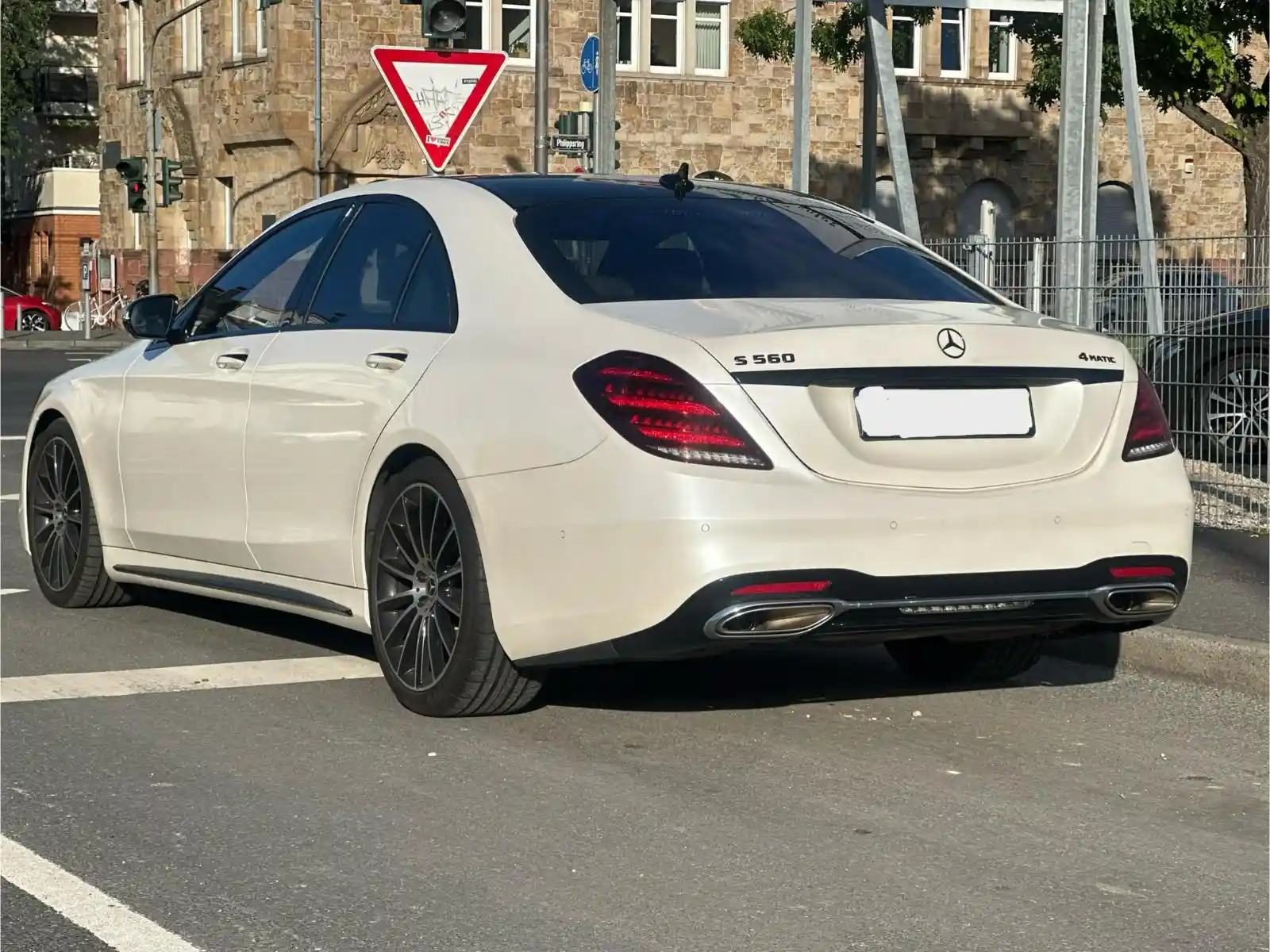 Mercedes-Benz S 560