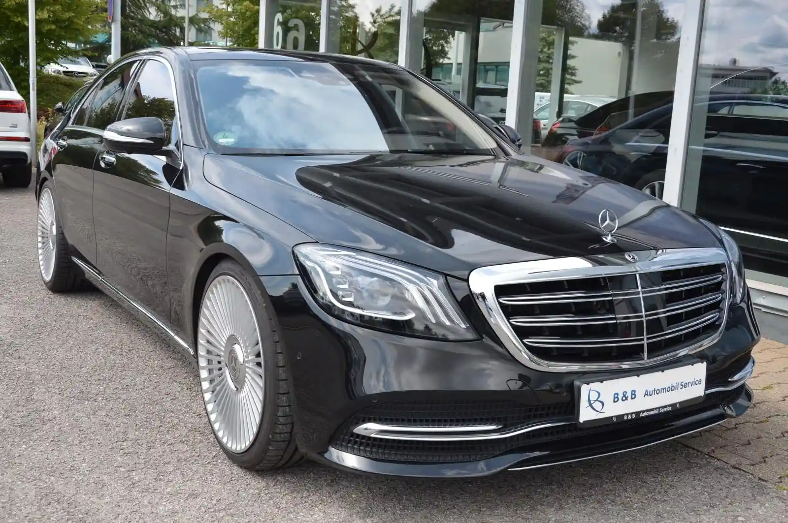 Mercedes-Benz S 560