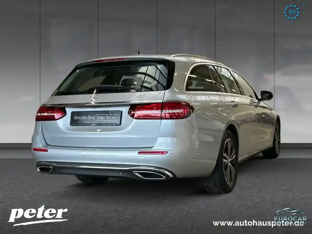 Mercedes-Benz E 220