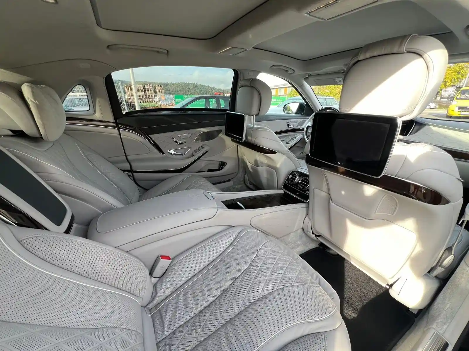 Mercedes-Benz S 500