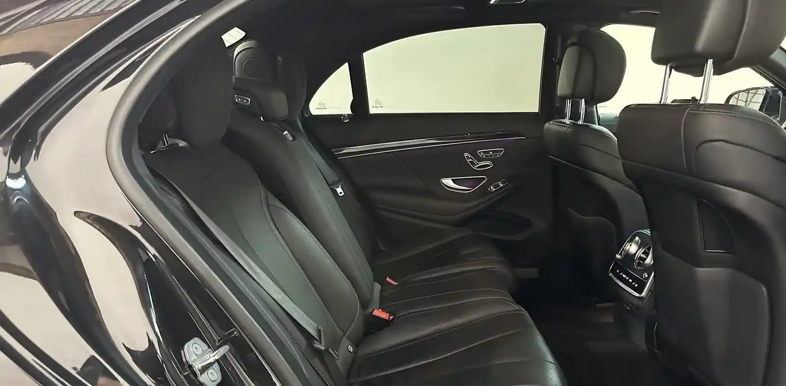 Mercedes-Benz S 400