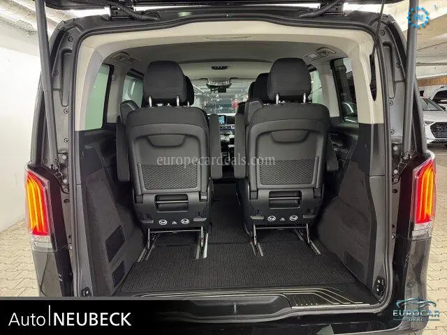 Mercedes-Benz V 220