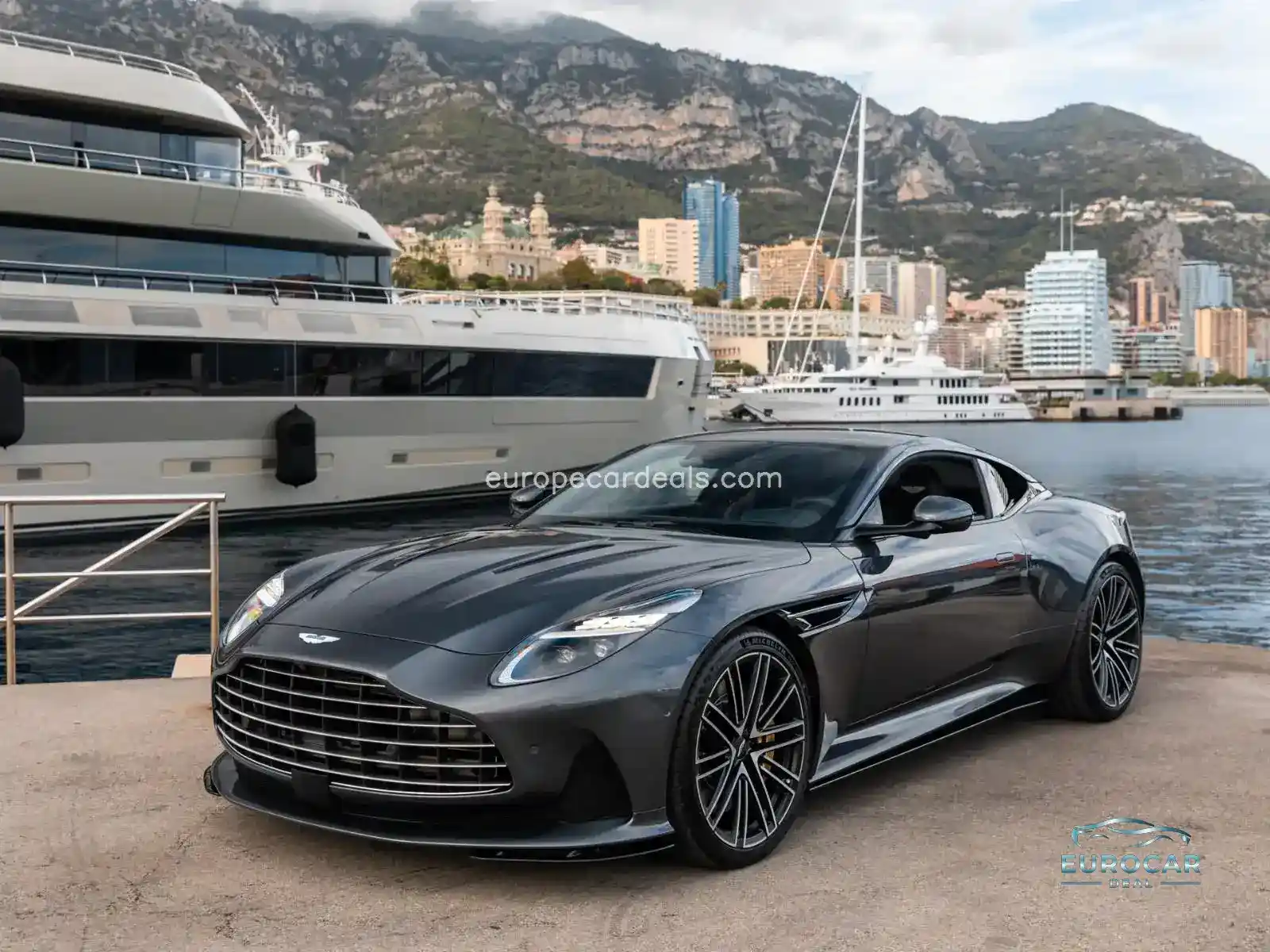 Aston Martin DB12