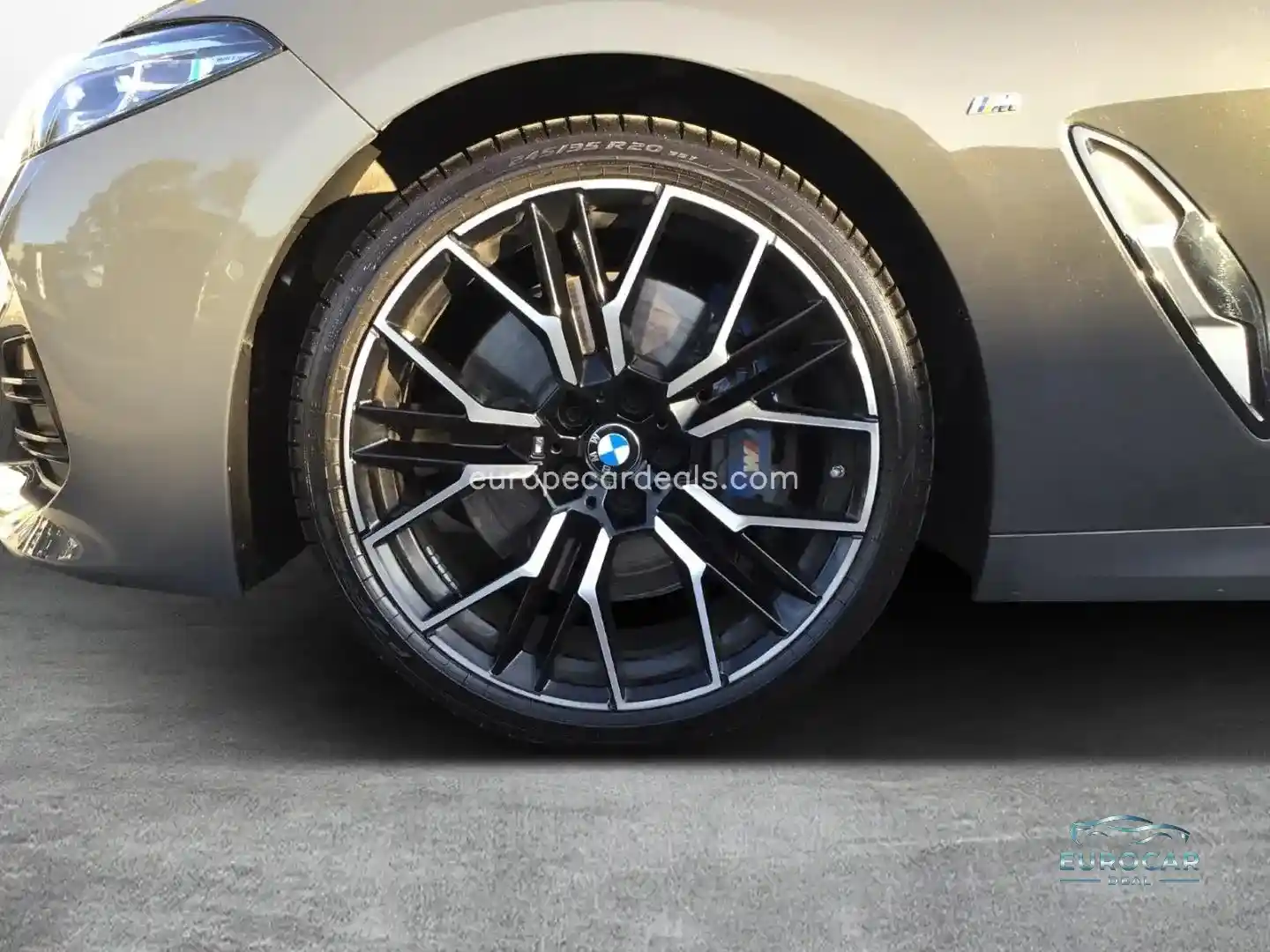 BMW 840