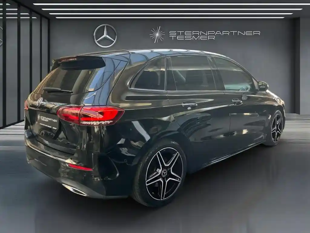 Mercedes-Benz B 220