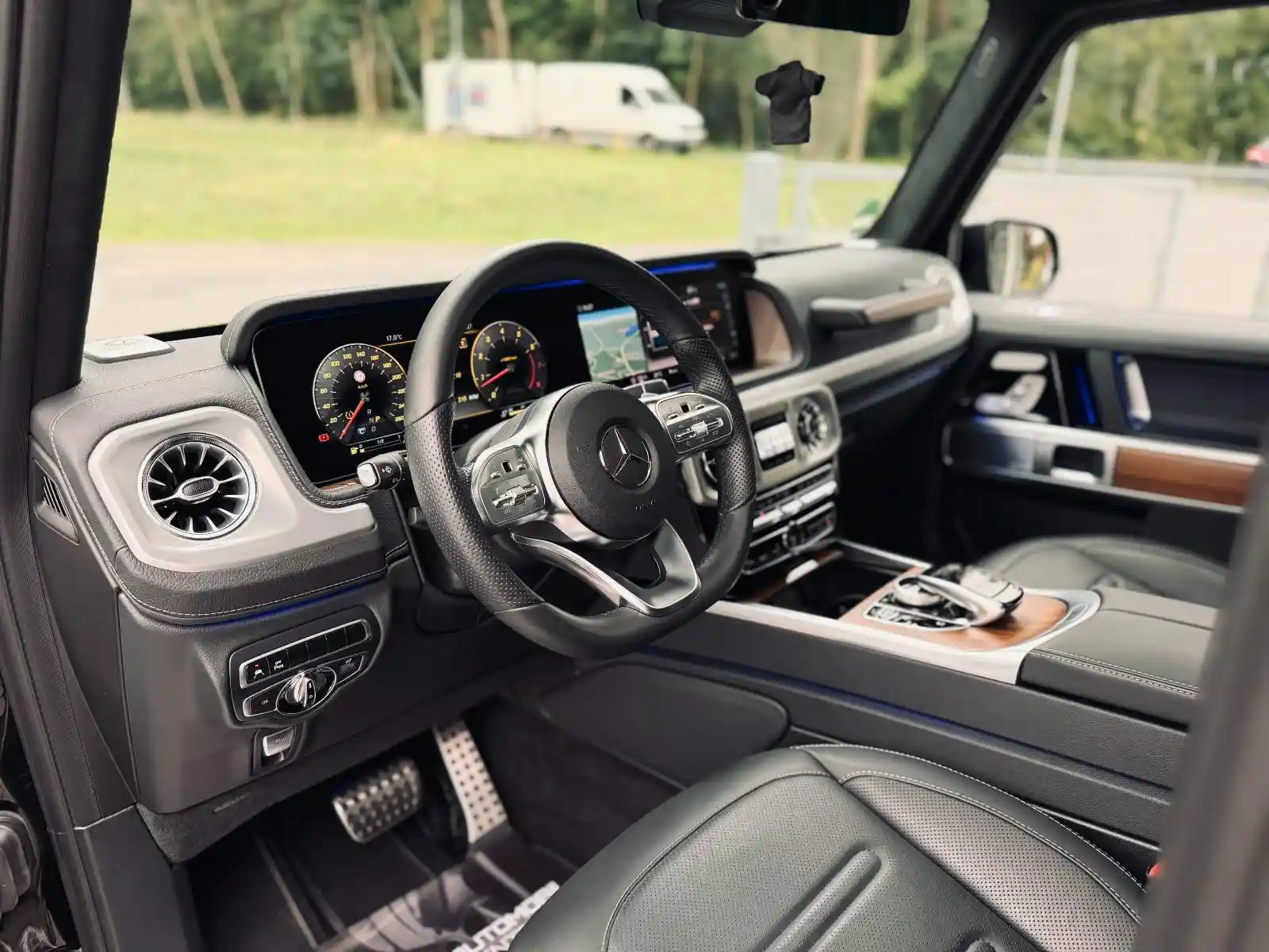 Mercedes-Benz G 500
