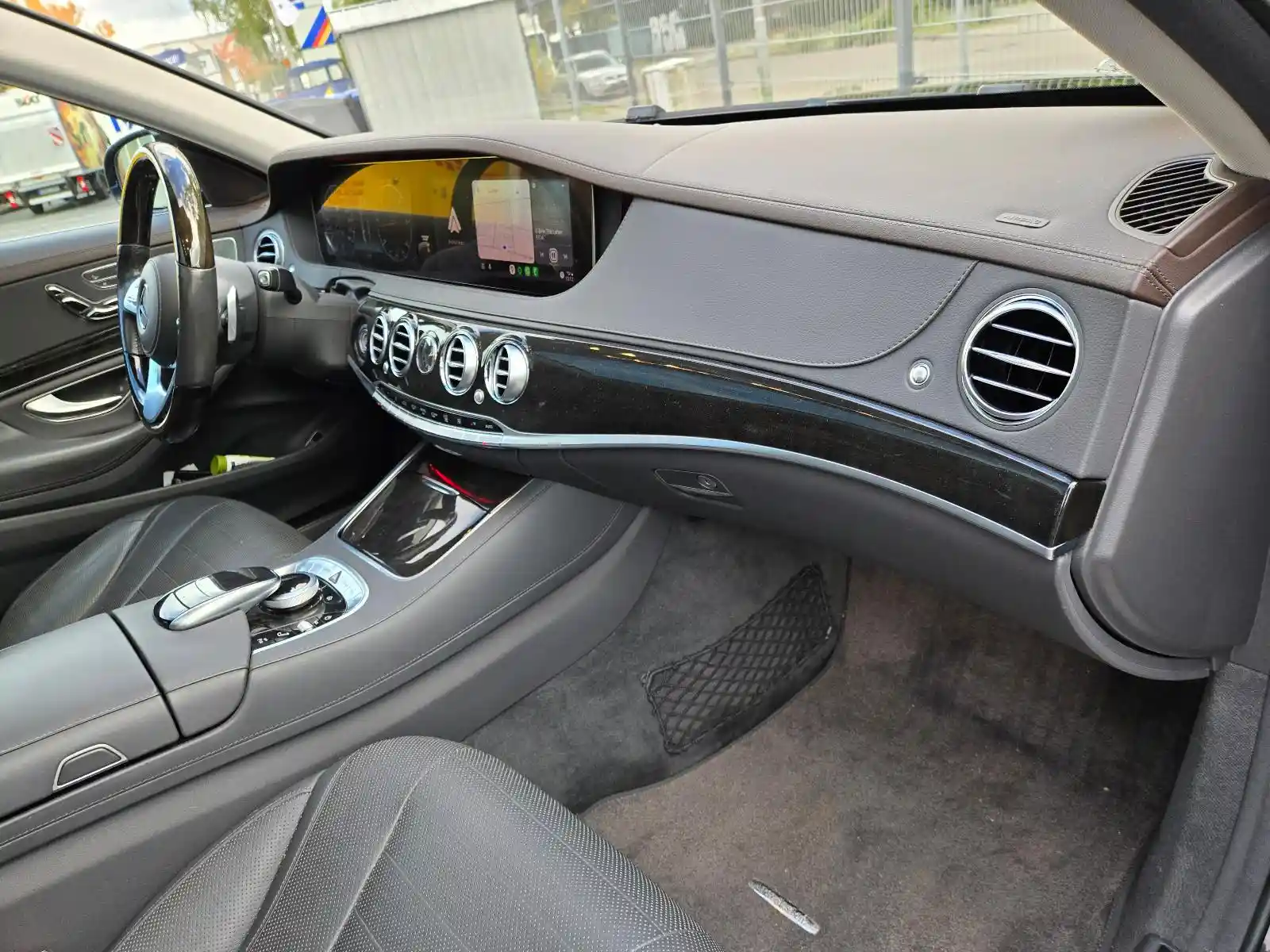 Mercedes-Benz S 400