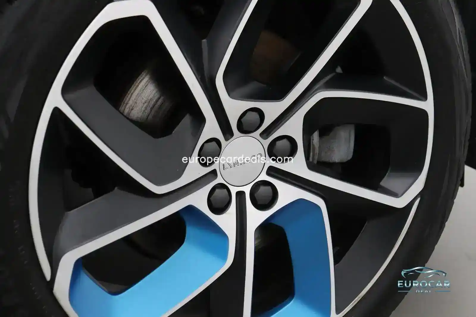 Lynk&Co 01