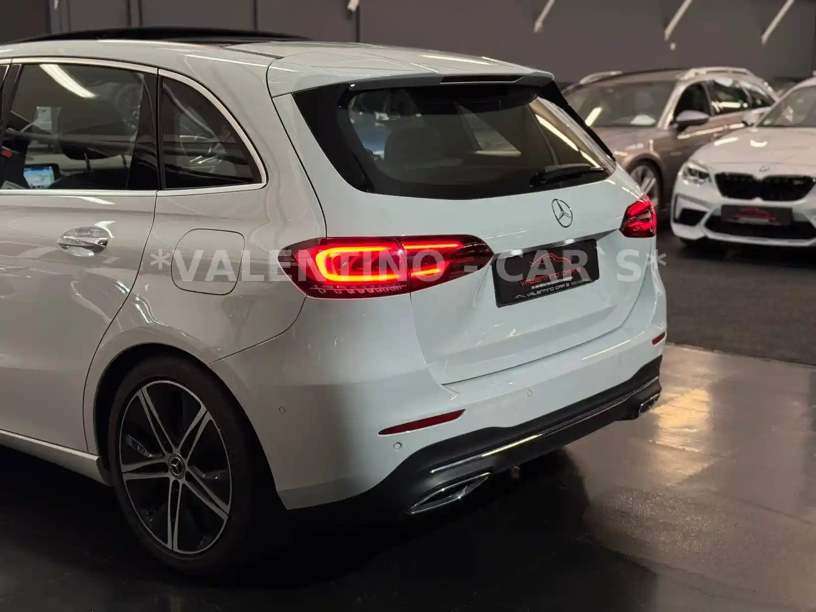 Mercedes-Benz B 220
