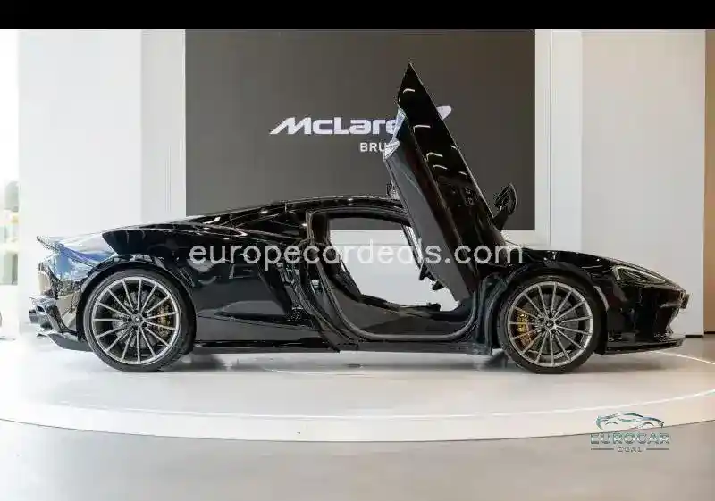 McLaren GT