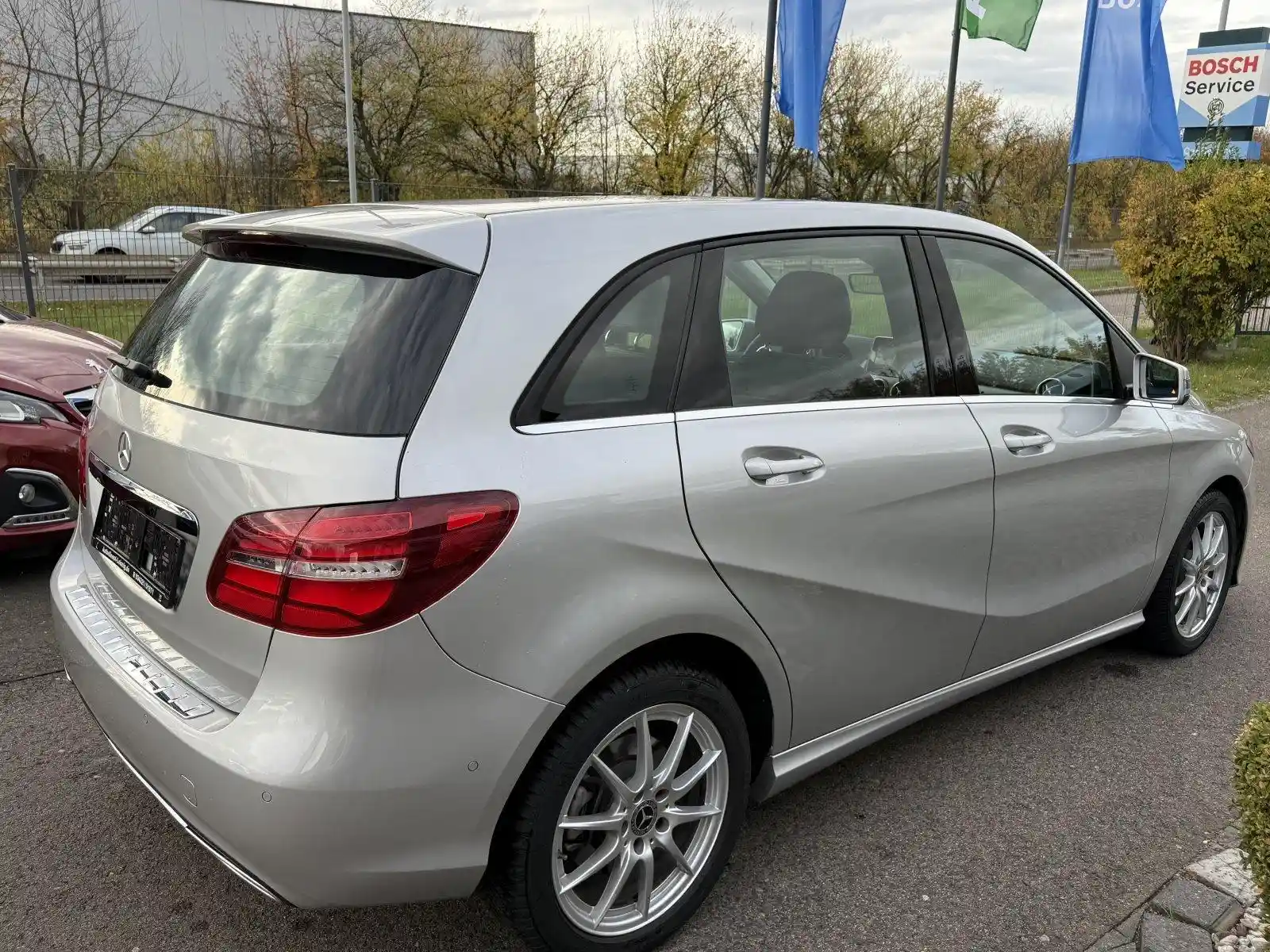 Mercedes-Benz B 220