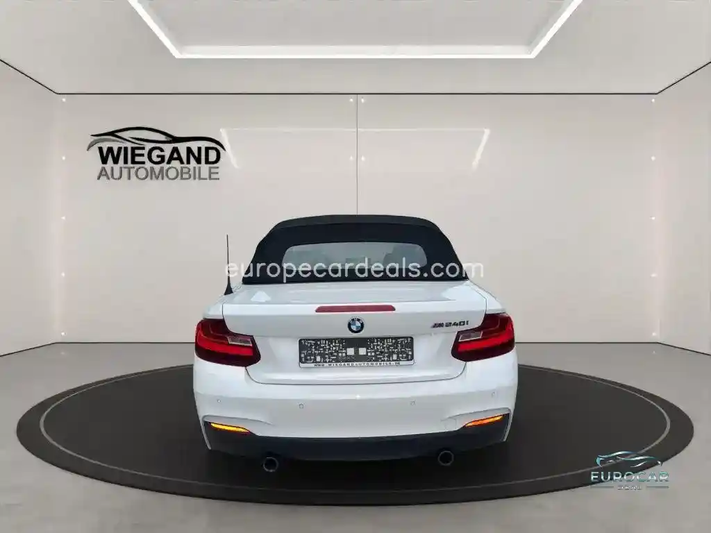 BMW M240i