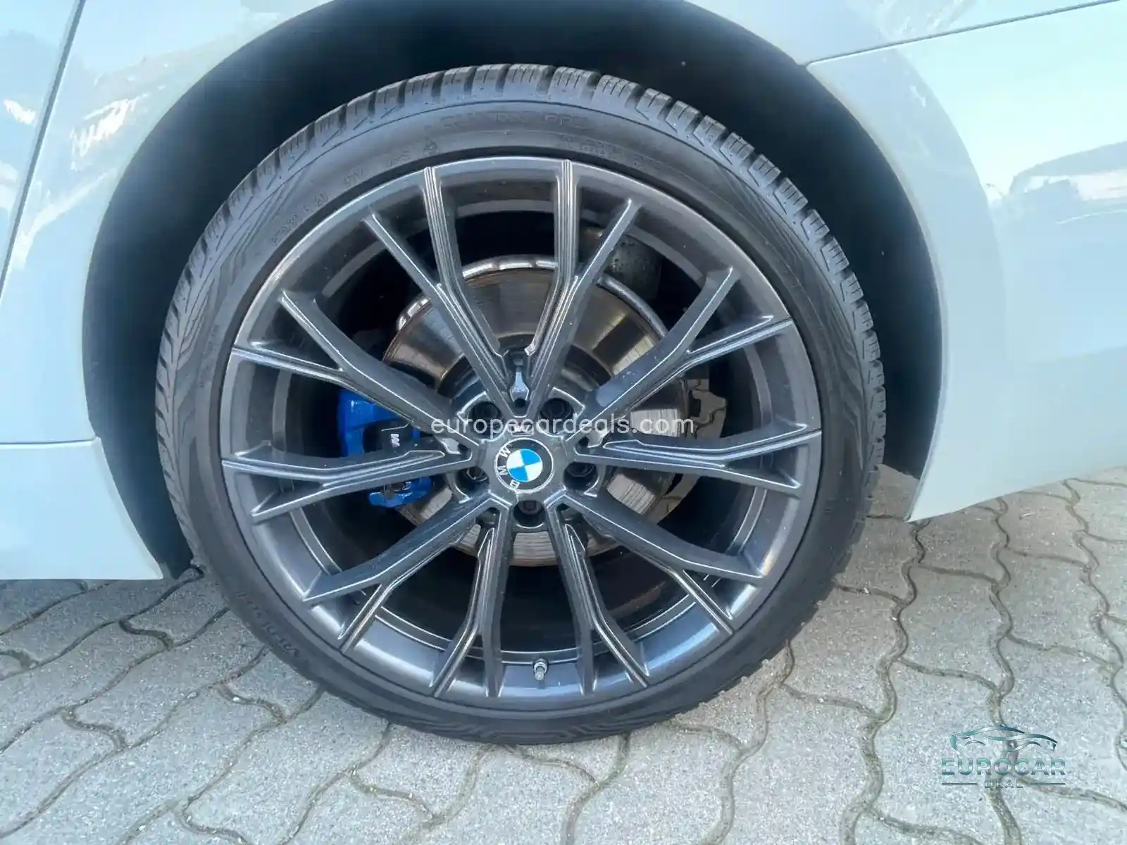 BMW M550