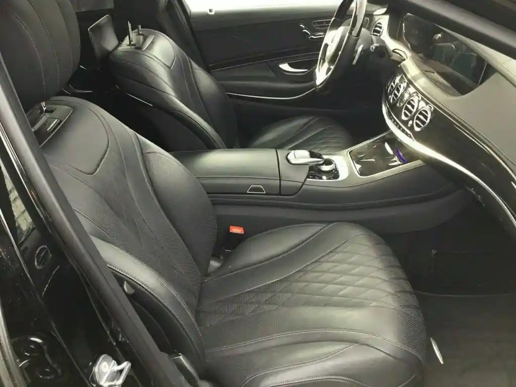 Mercedes-Benz S 560