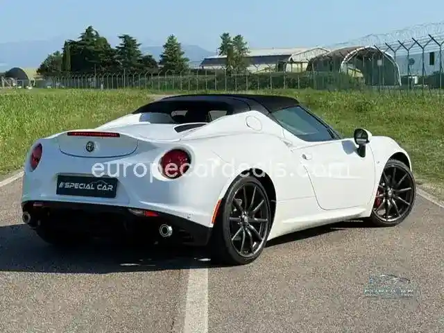 Alfa Romeo 4C