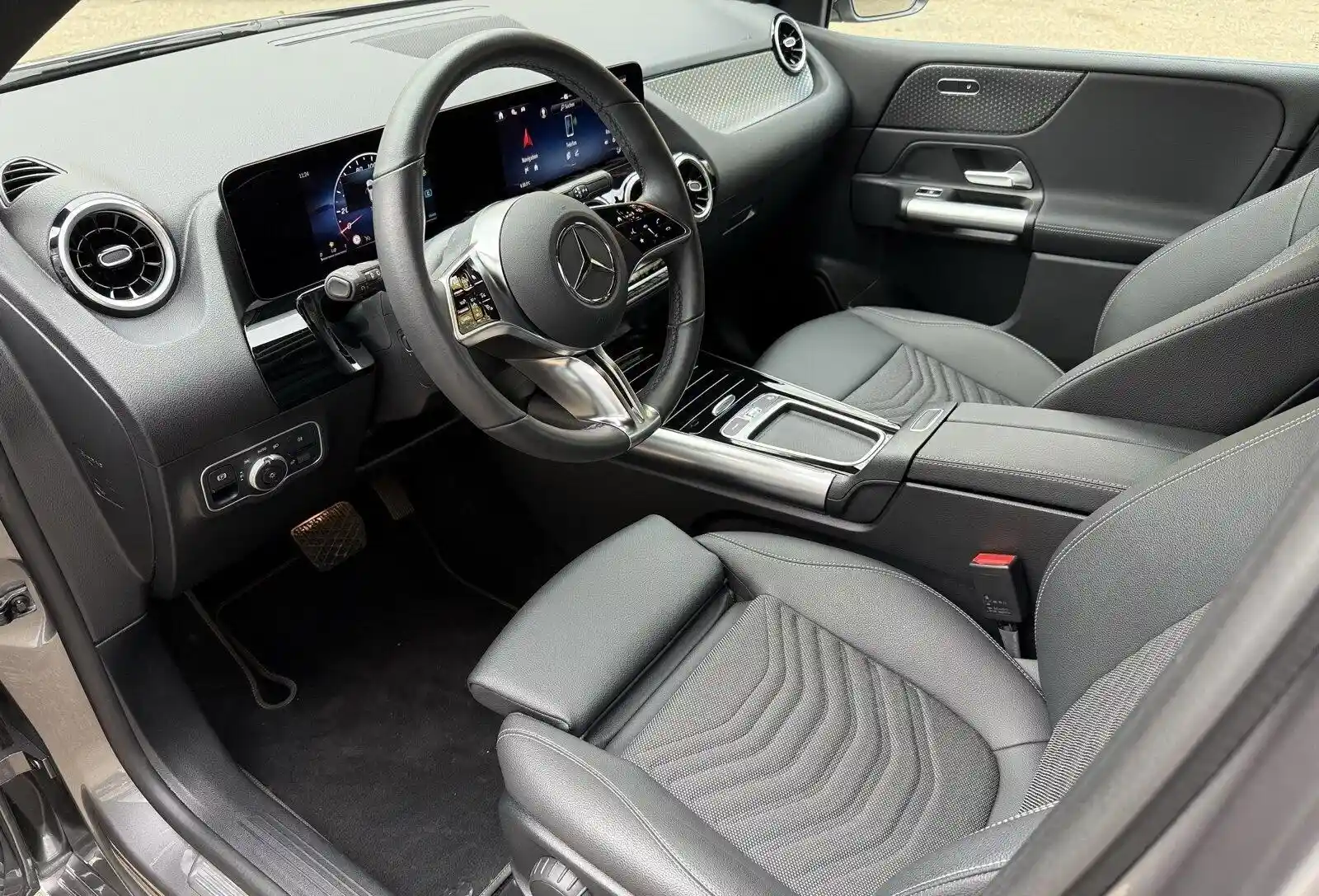 Mercedes-Benz B 200