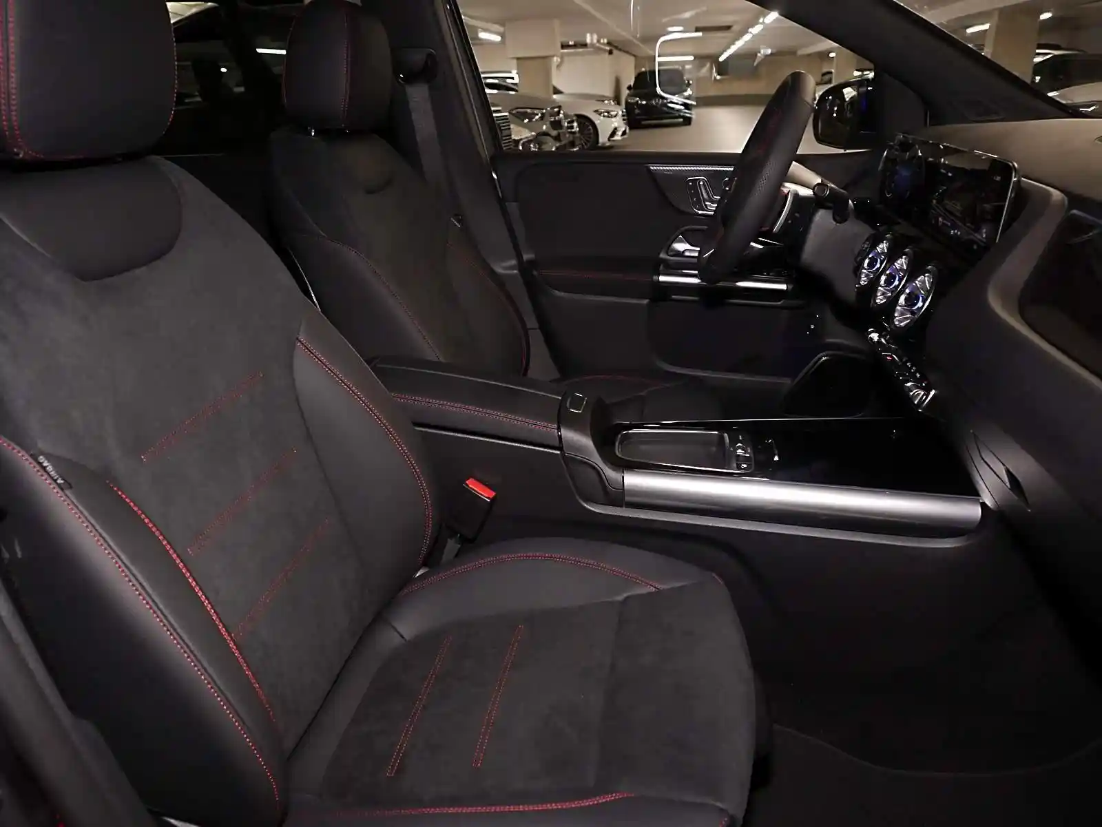 Mercedes-Benz B 220