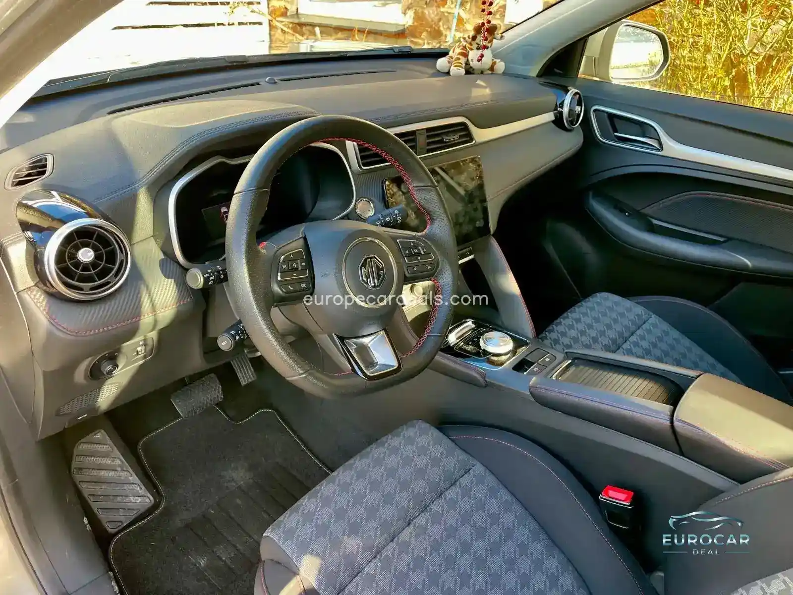 MG ZS